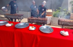 https://www.espetinhosofile.com.br/imagens/uploads/imgs/buffet/buffetfotos/257x166/churrascqueiras.jpg